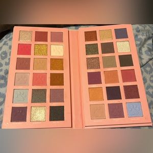 I ❤️ Revolution Stay Sassy Palette